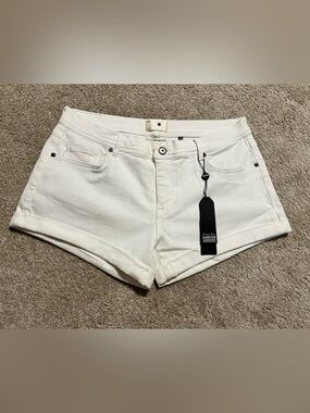 NWT Barbour shorts! 🩳